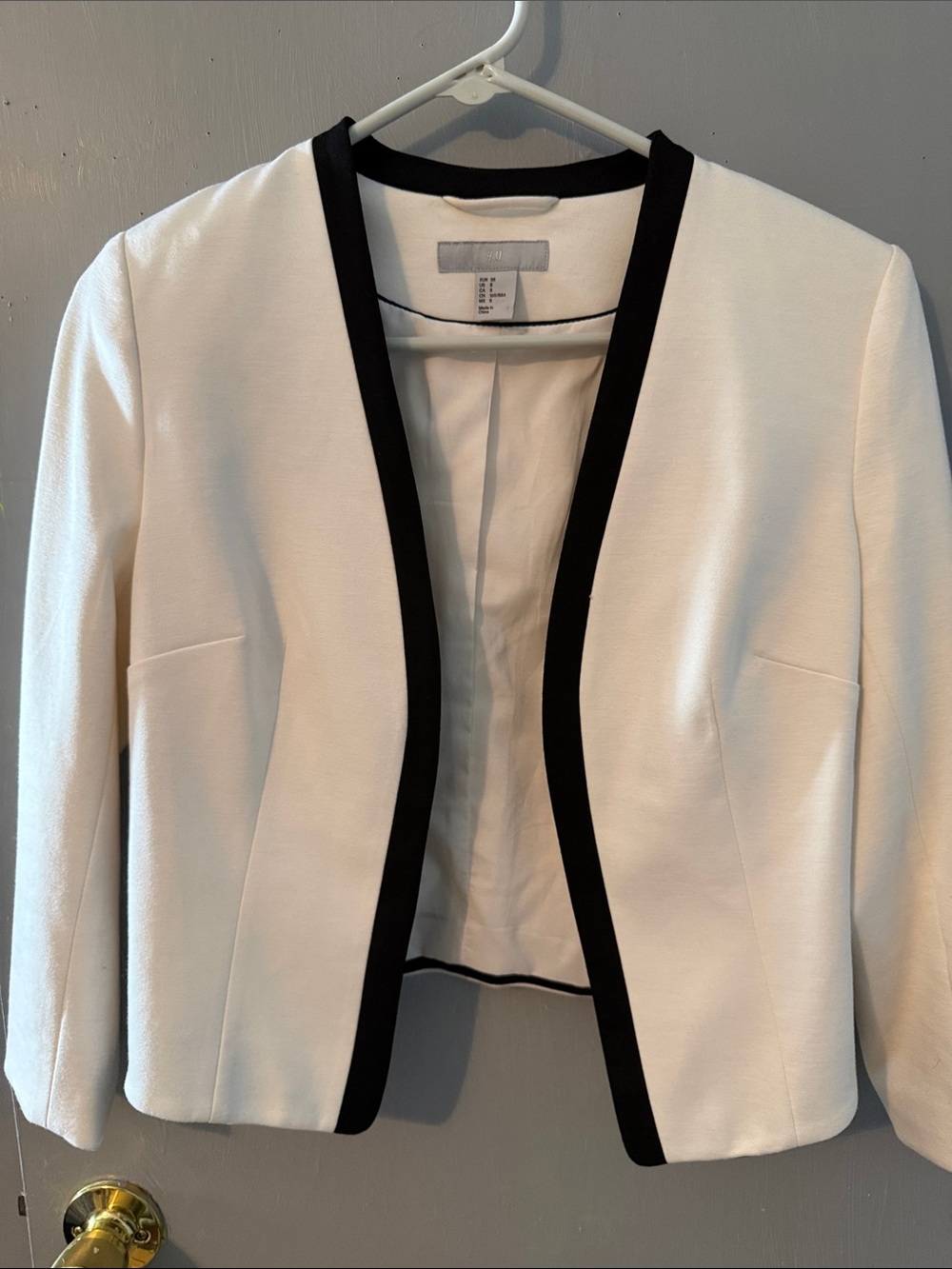 H&M White Open-Front Blazer with Black Trim